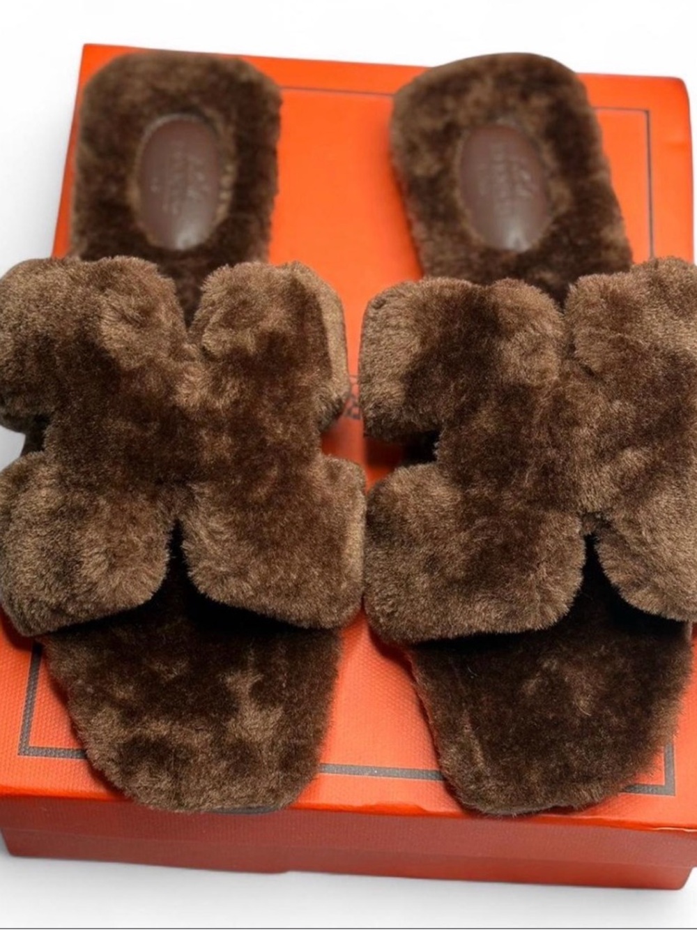 NWT 🤎  Hermès Oran Shearling Sandal in Brown Chocolate Size US 9,5/10